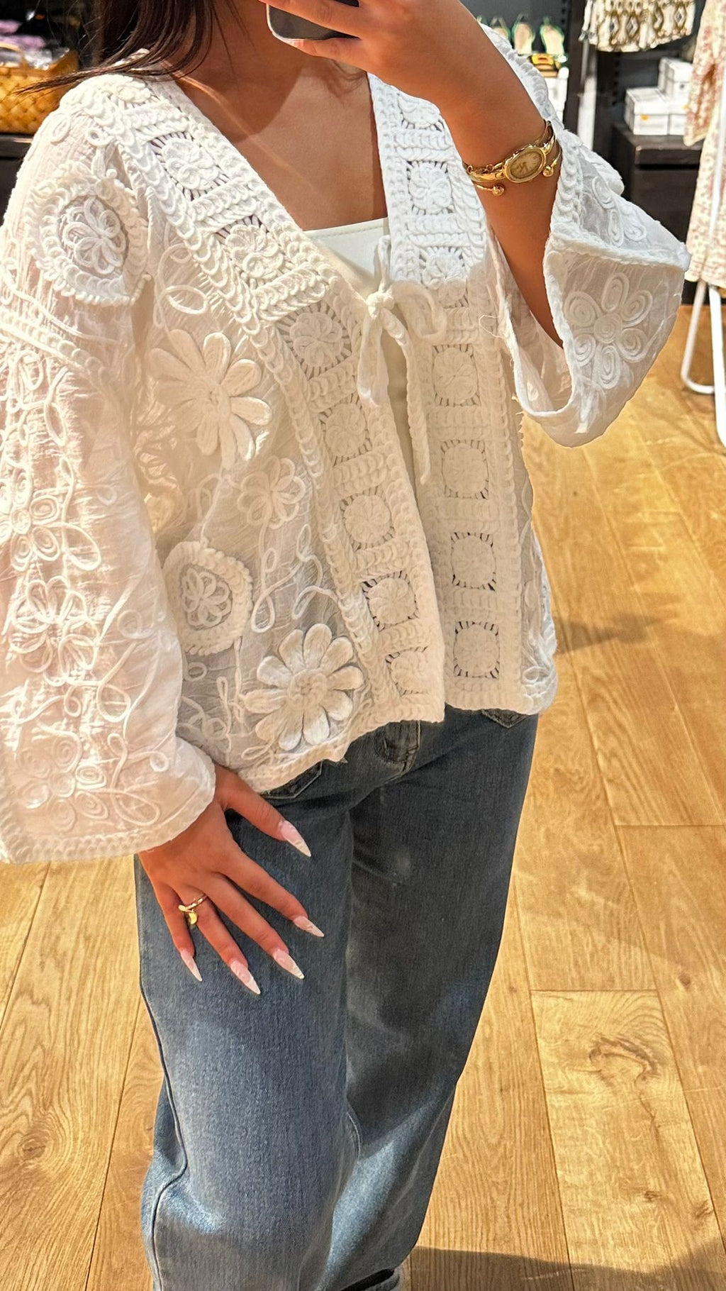 Veste en dentelle à lacet