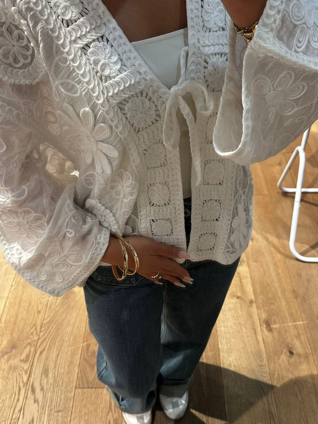 Veste en dentelle à lacet