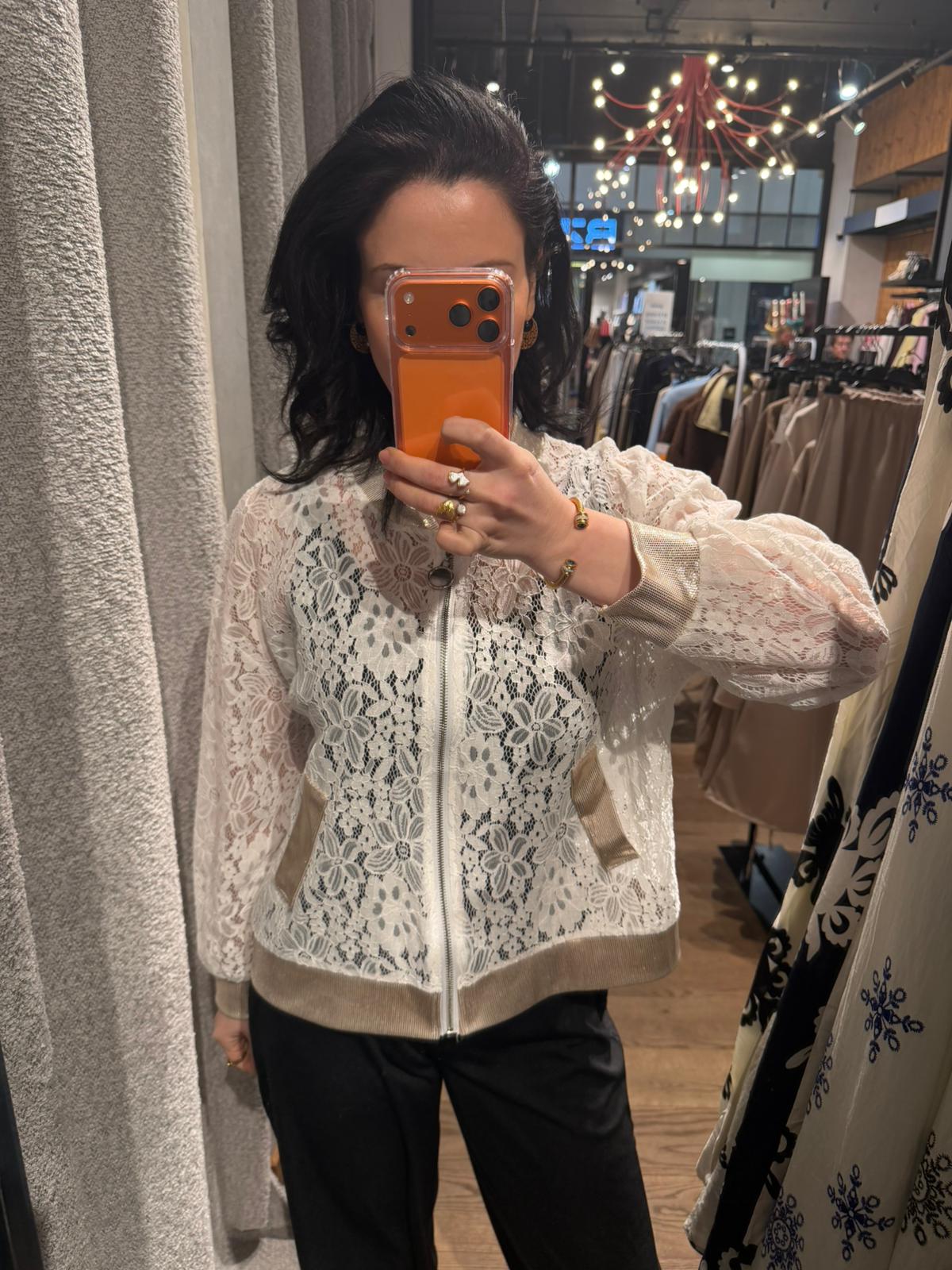 Veste en dentelle